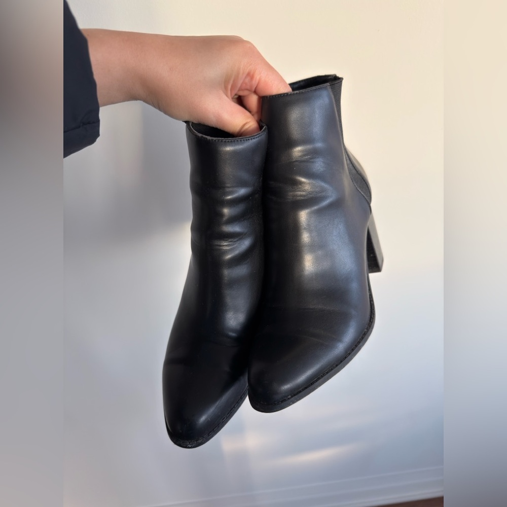 Elegant Black Ankle Boots